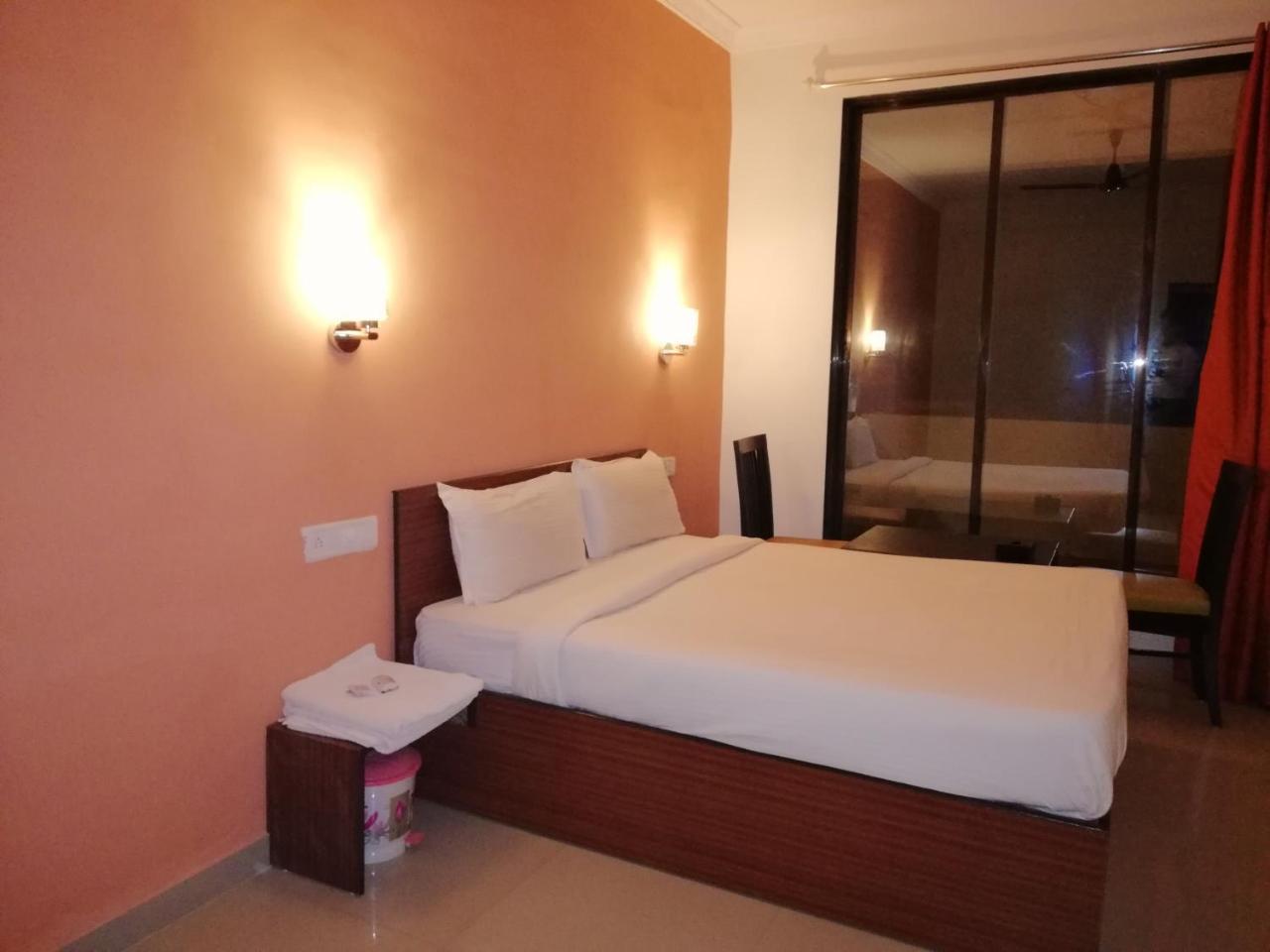 Elite Inn Lonavla Exterior foto