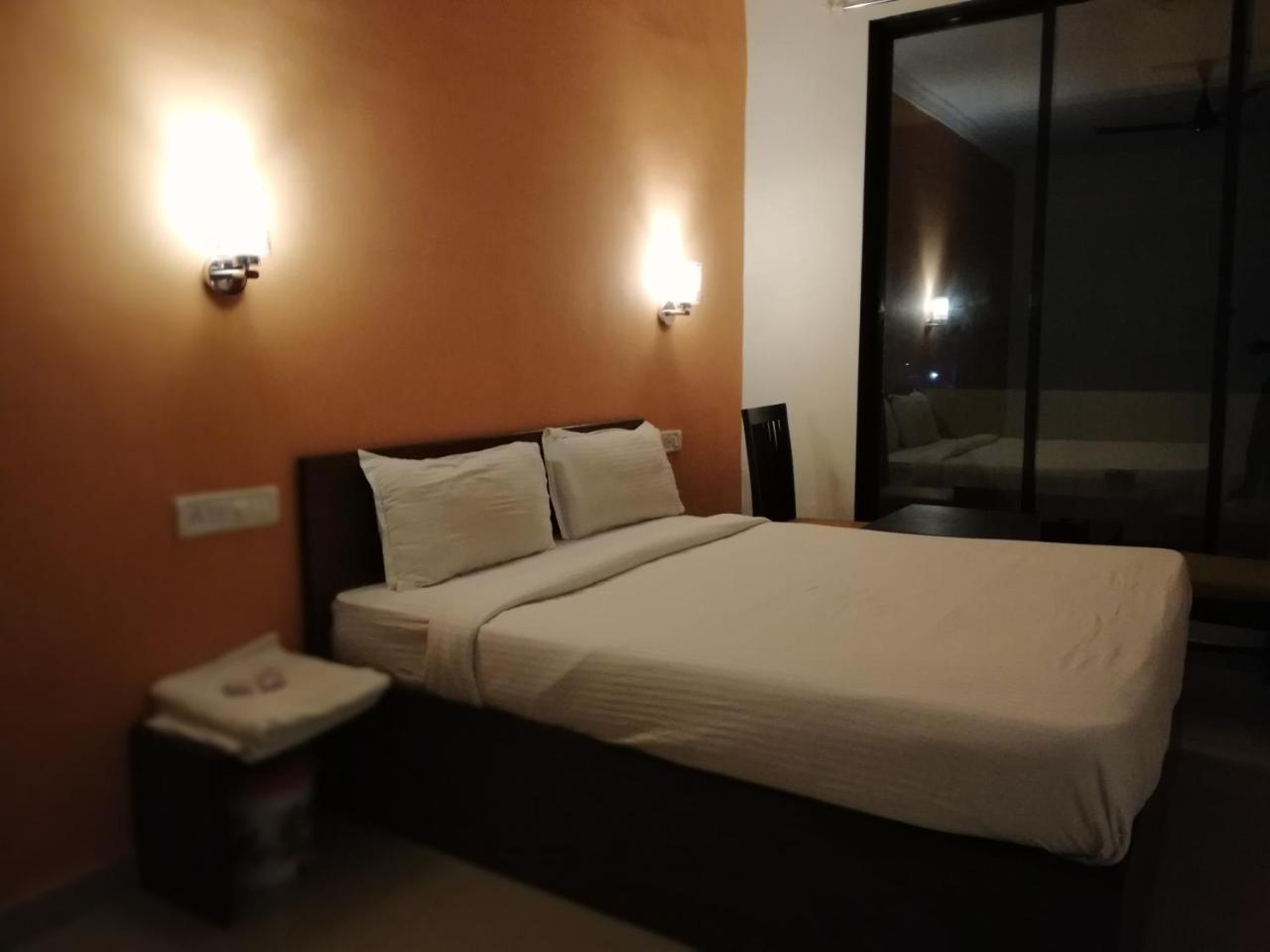 Elite Inn Lonavla Exterior foto