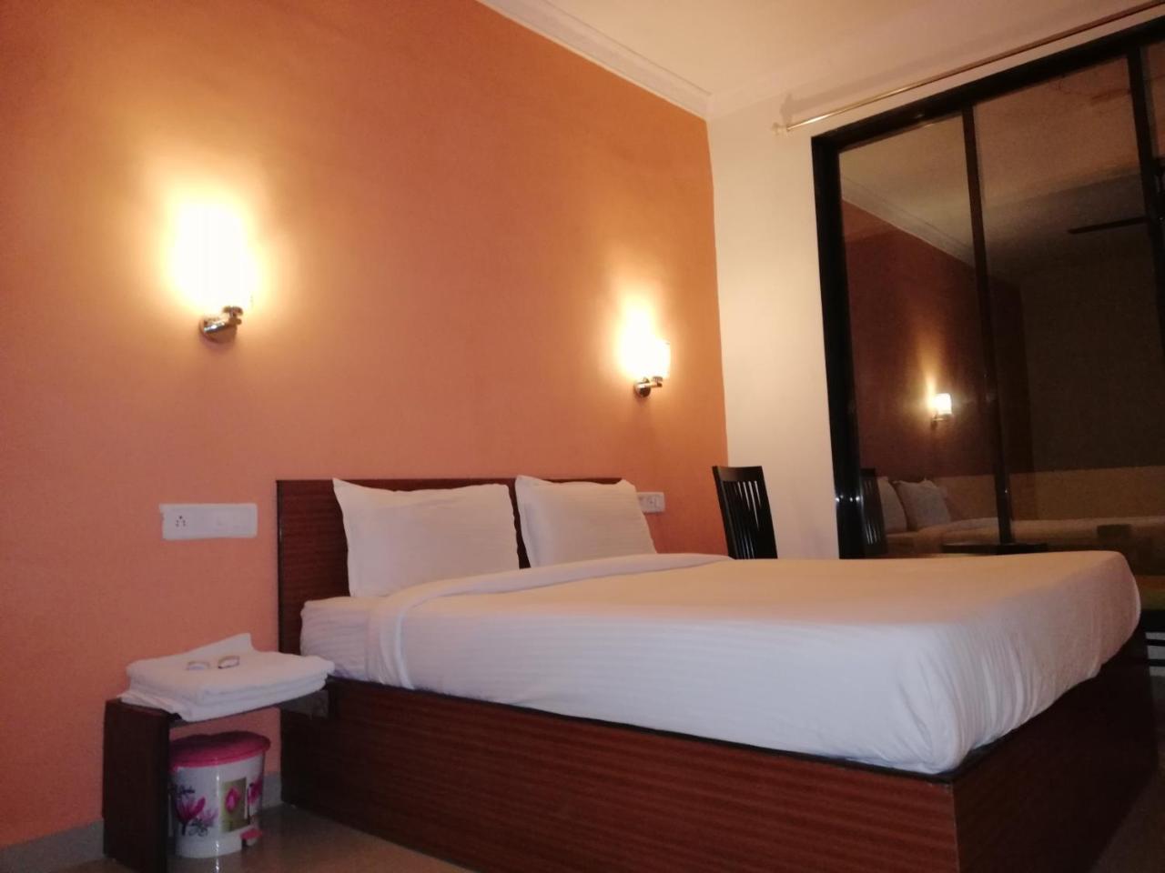 Elite Inn Lonavla Exterior foto